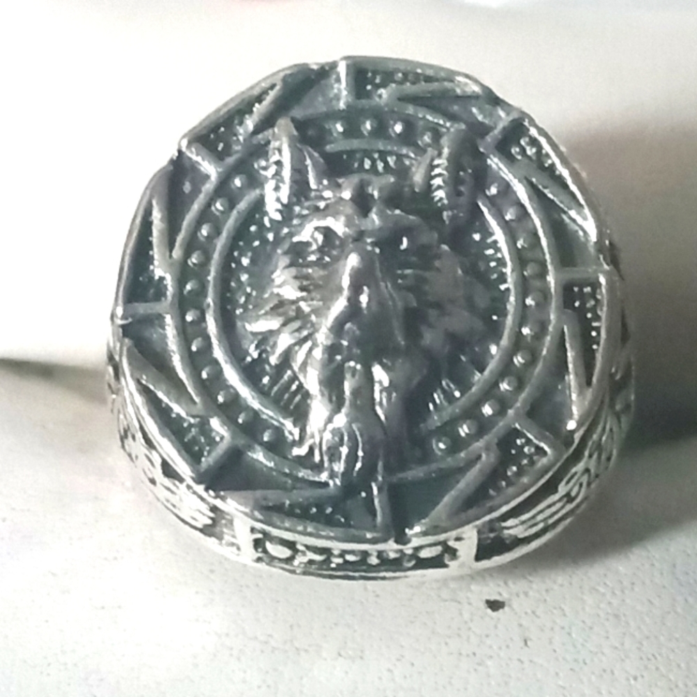 New Sterling Silver Wolf Ring